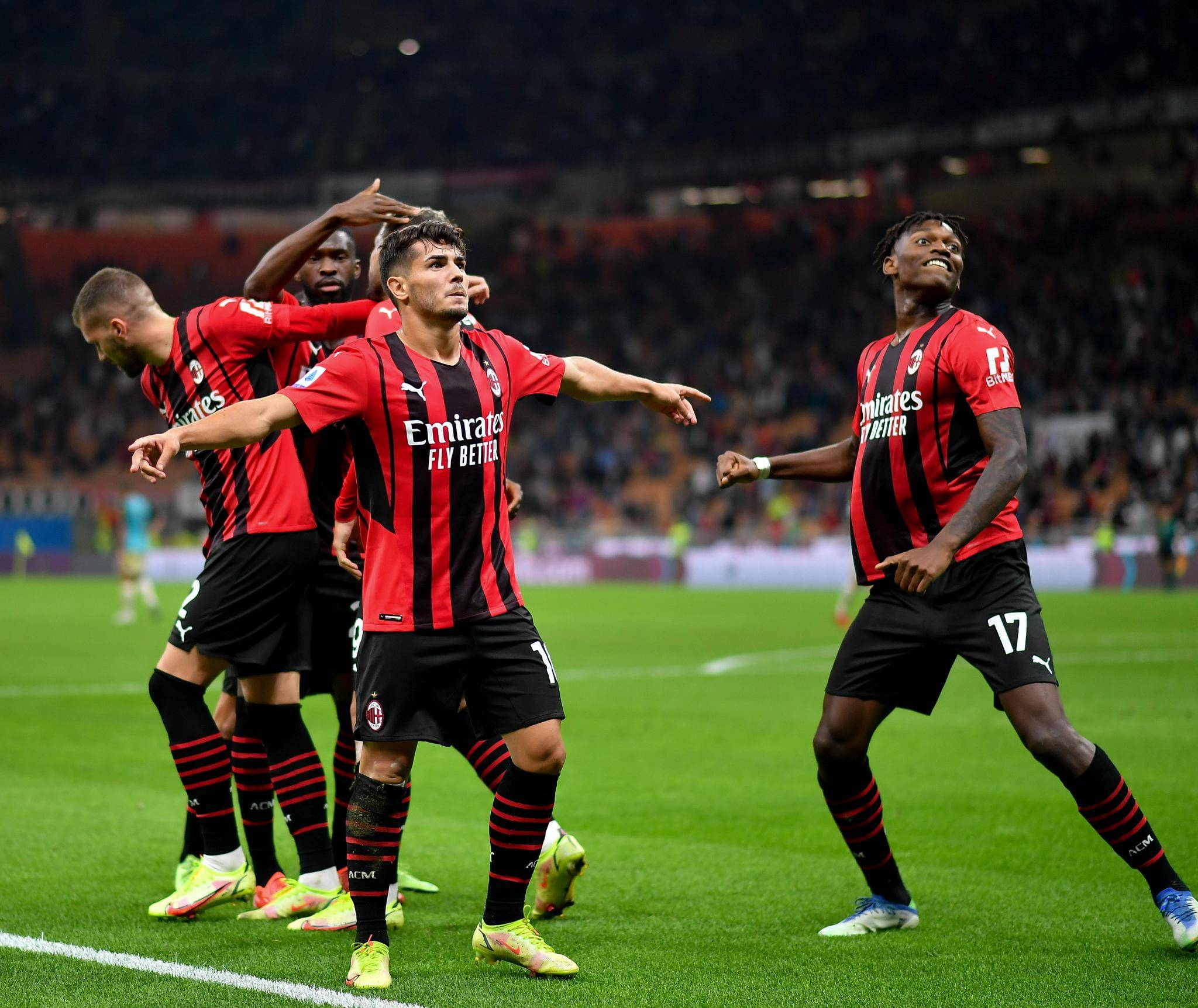 英超-萨拉赫传射 利物浦2-0曼城以9分领跑积分榜.