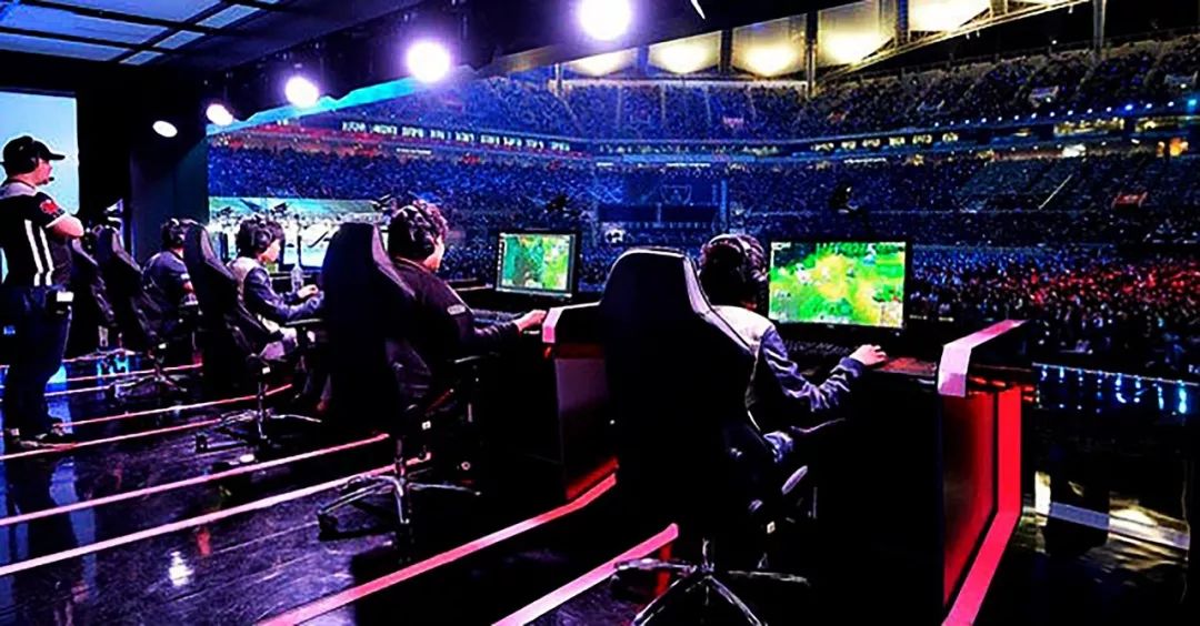 赛场重回巅 赛场重回巅